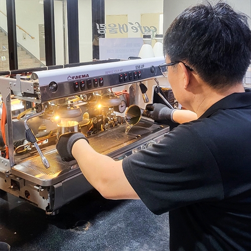 [맥스케어] 커피머신 디스케일링 ＋ 가스켓 무상교체